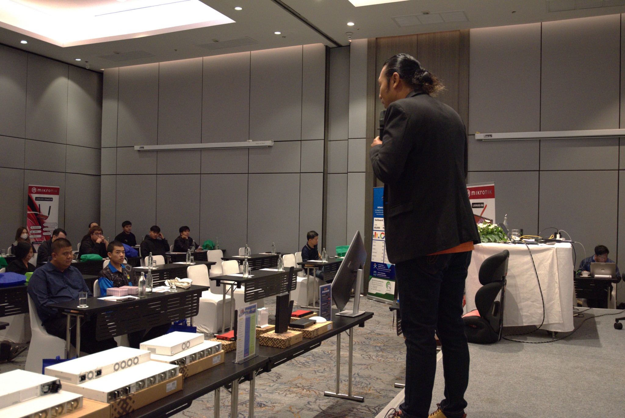 Seminar - Gallery 15